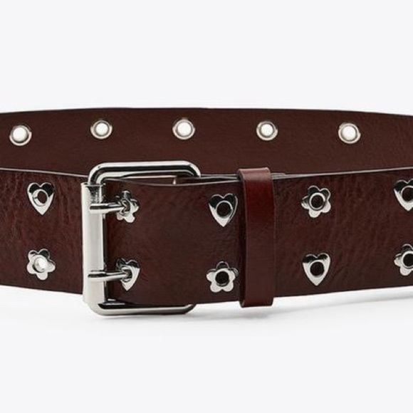 NWOT. Zara Brown Leather Heart and Flower Belt. Size 30.